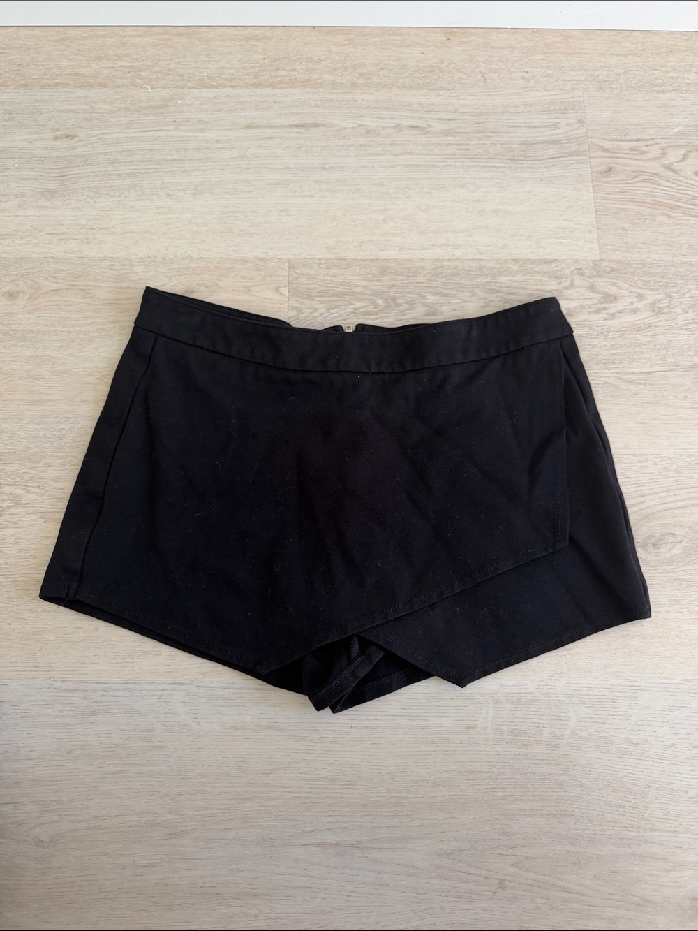 Forever 21 black skort asymmetrical large